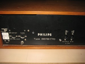 Philips stereo radio